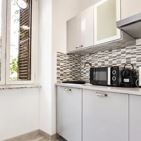 Elegantis Campo Marzio With Terrace - Elegance Near Spanish Steps Trevi And Pantheon Roma