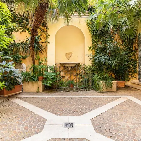 Elegantis Campo Marzio With Terrace - Elegance Near Spanish Steps Trevi And Pantheon * ローマ